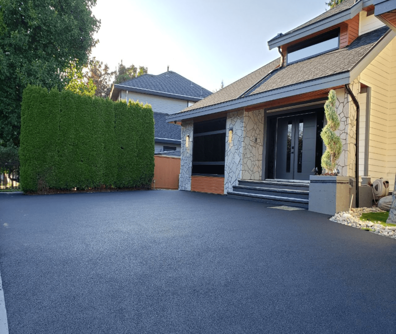 How Long Does an Asphalt Driveway Last in Ohio? Factors That Affect Its Lifespan